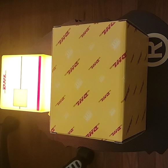 I have Multiple ones - Mighty Jaxx x Dhl Led Box Table Lamp - Picture 2 of 3